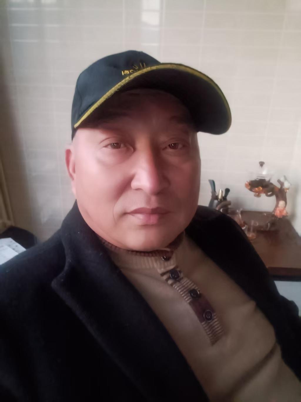 诗人头像