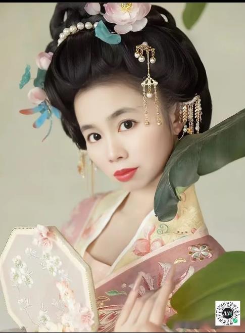 诗人头像