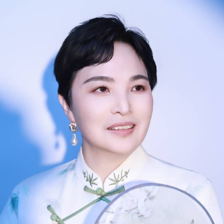 诗人头像