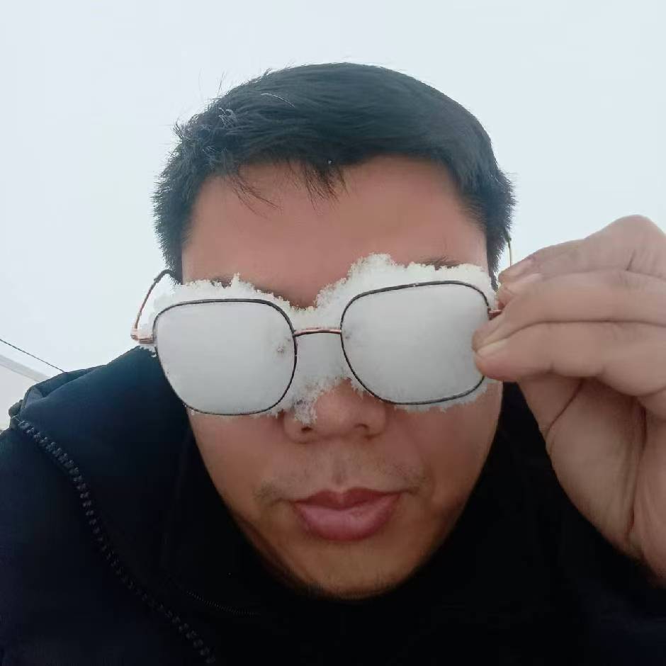 诗人头像