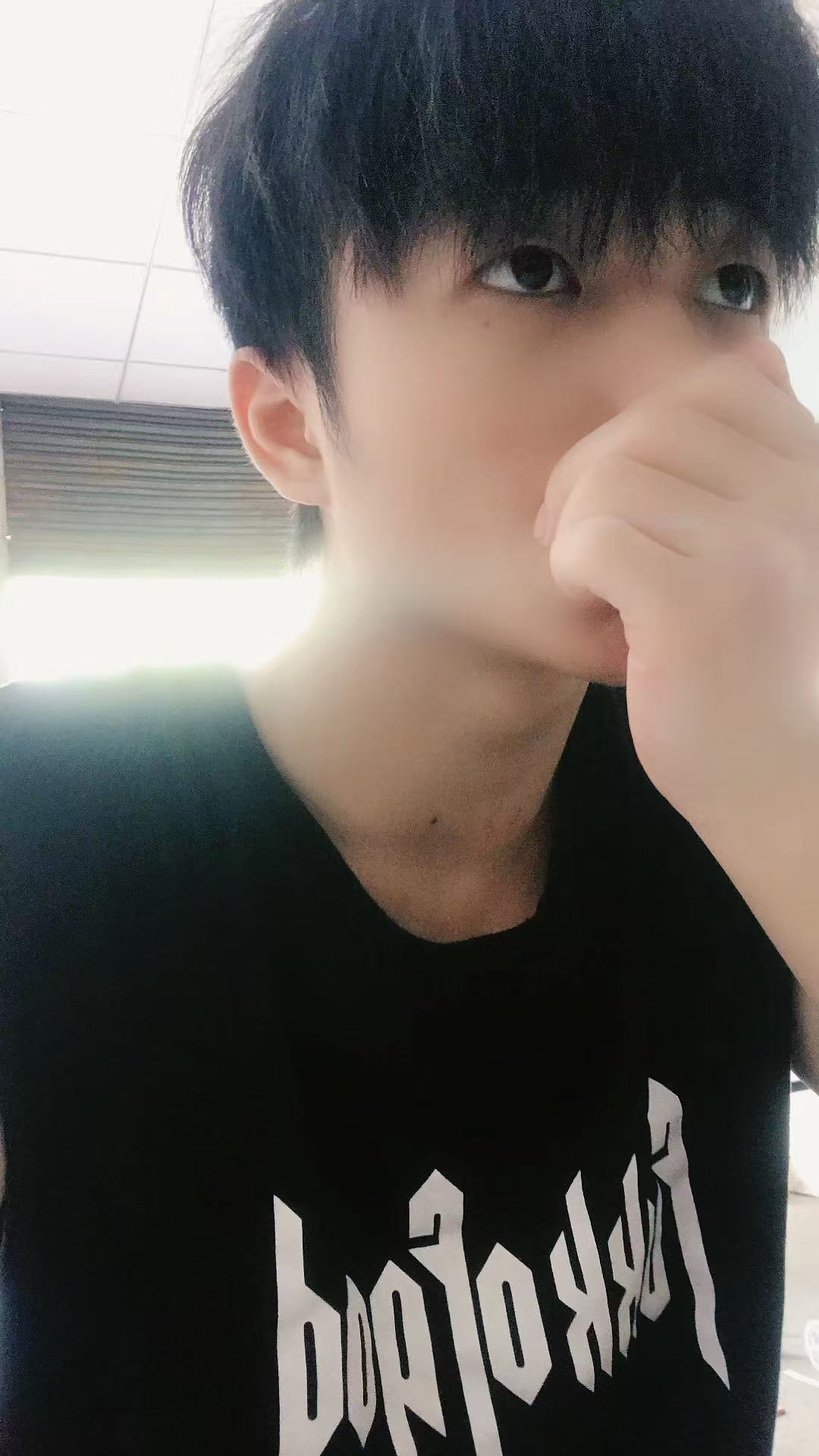 诗人头像