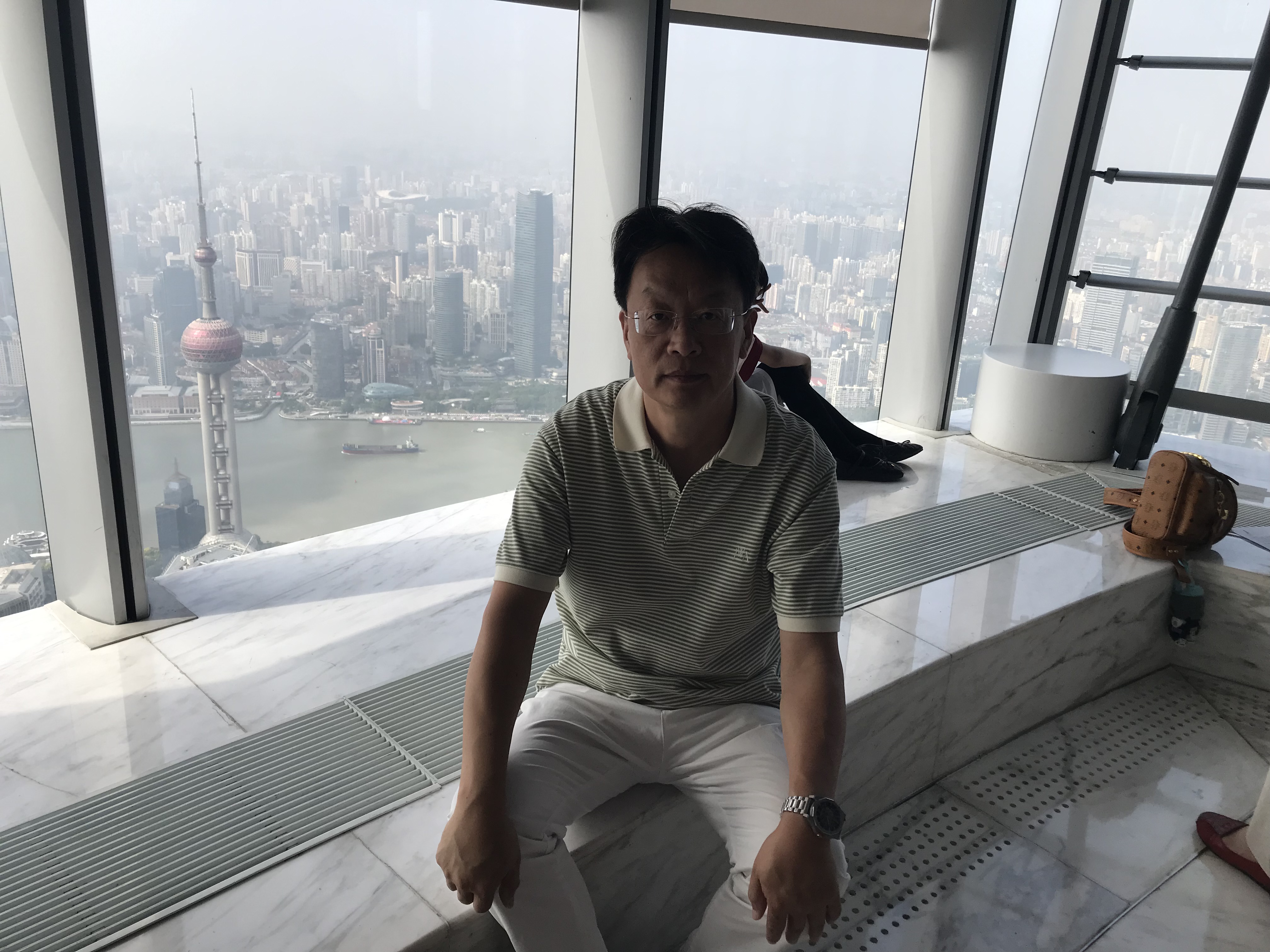 诗人头像