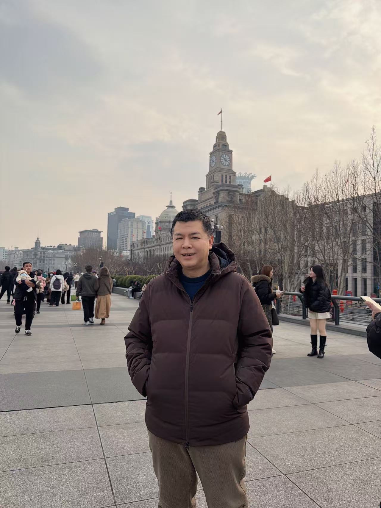 诗人头像