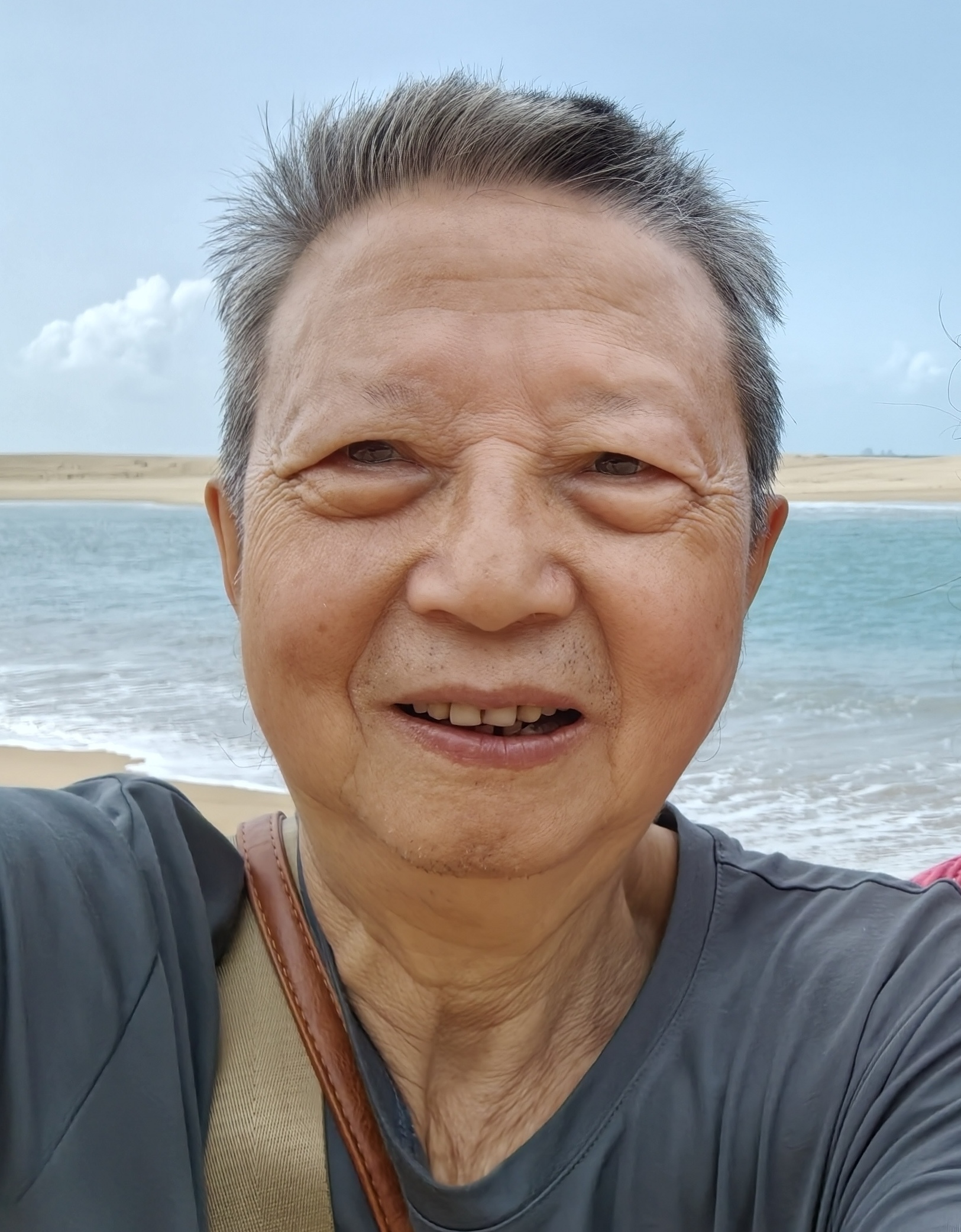 诗人头像