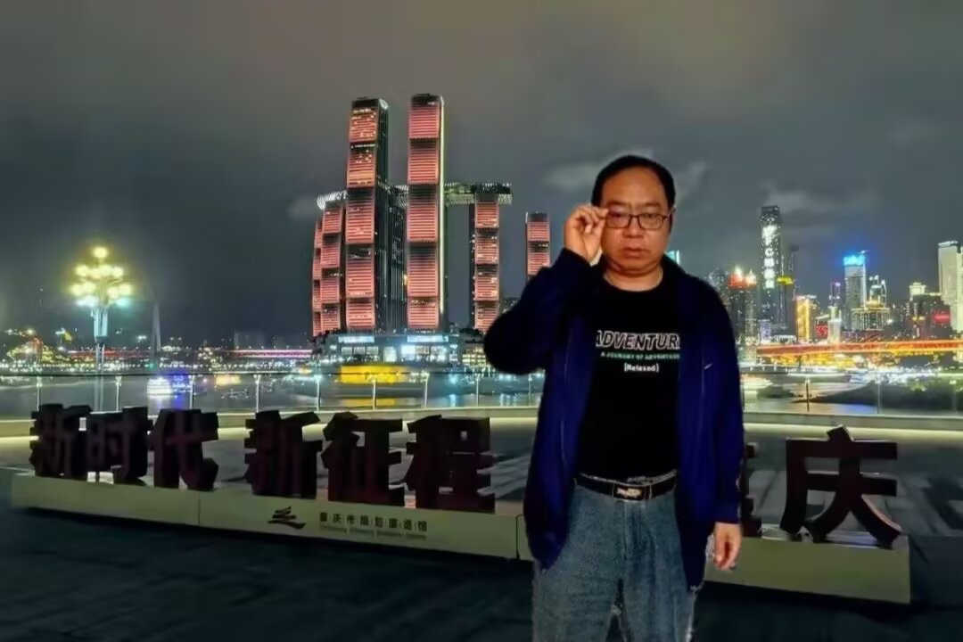 诗人头像