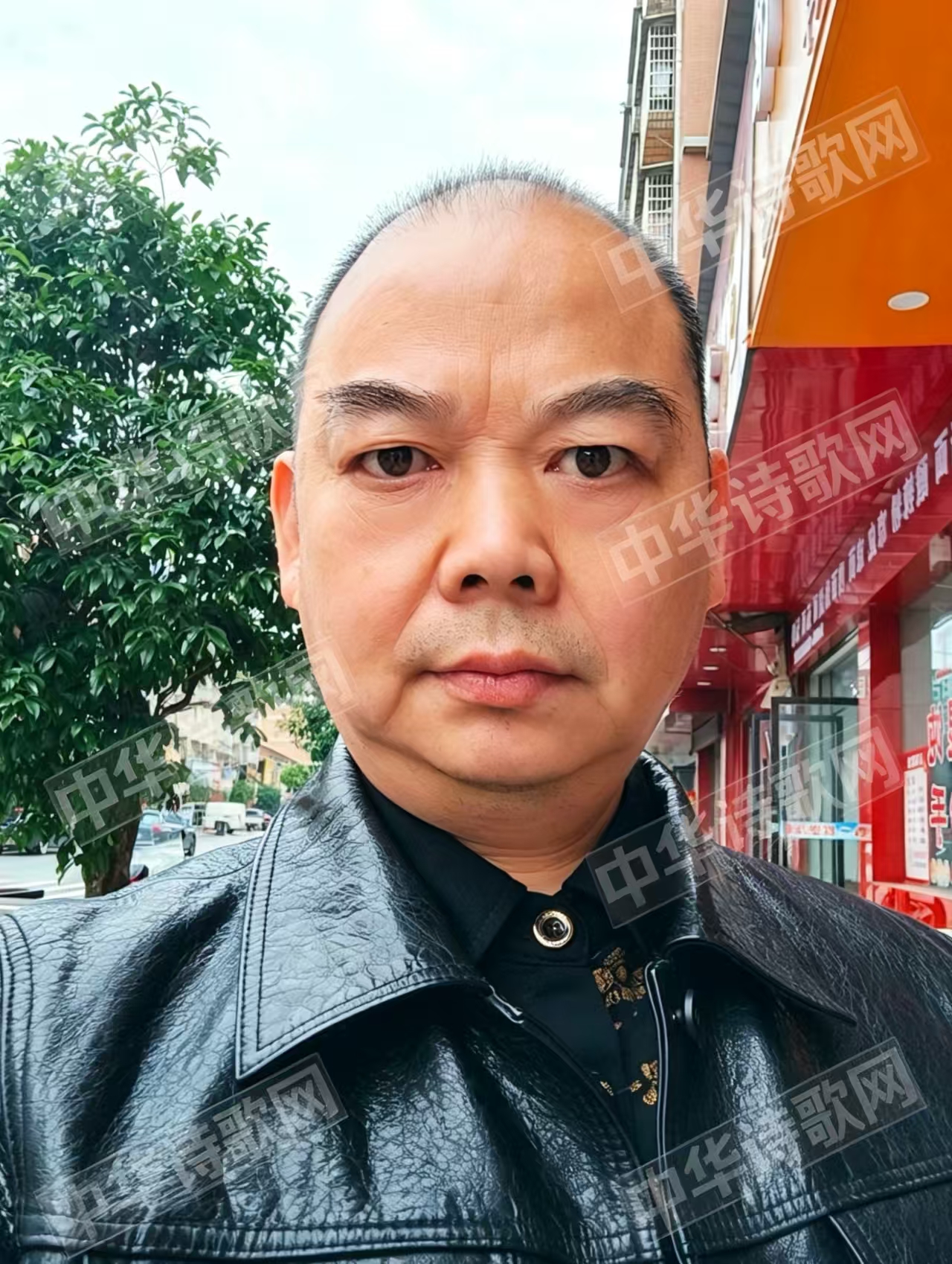诗人头像