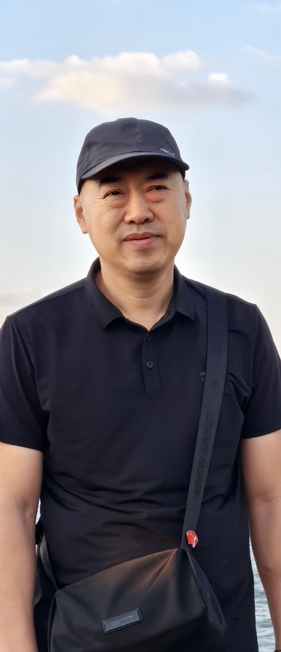 诗人头像