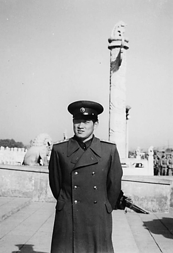 1956年，白桦在北京。