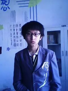 张元照片