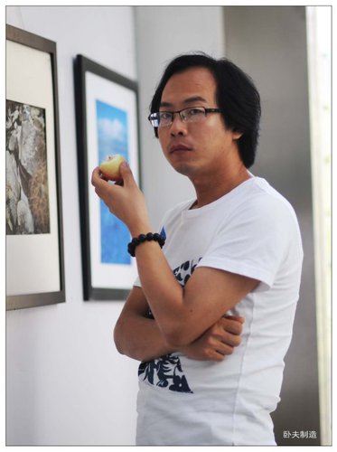 2011年青海国际诗歌节 吃水果