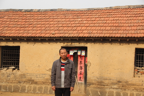 陈亮在莫言旧居