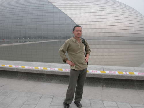 2009731在北京国家大剧院前