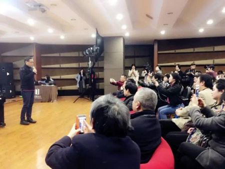 田原朗诵新作《一半的香港》 田原朗诵新作《一半的香港》