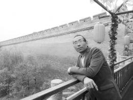 钻工诗人张二棍:用诗歌来照顾自己、完成自己