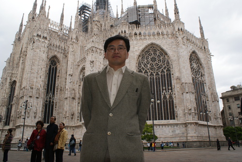 北塔在米兰大教堂DSC04166