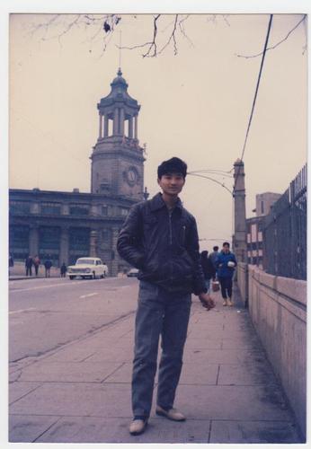 杨卫1987年摄于上海