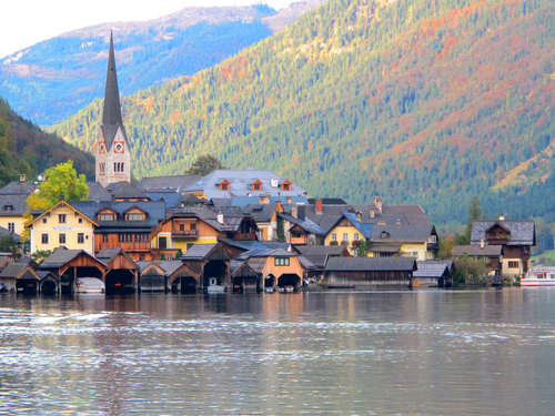 哈尔斯塔特小镇    雪女摄