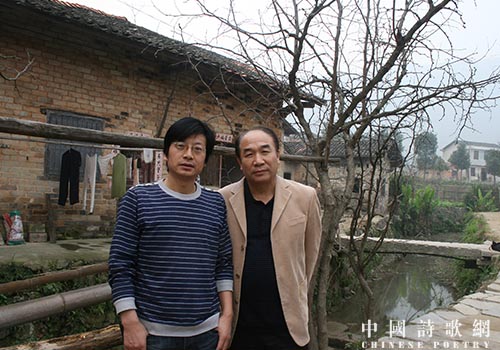 2008年，昏暗岳阳青春诗会，与林莽老师