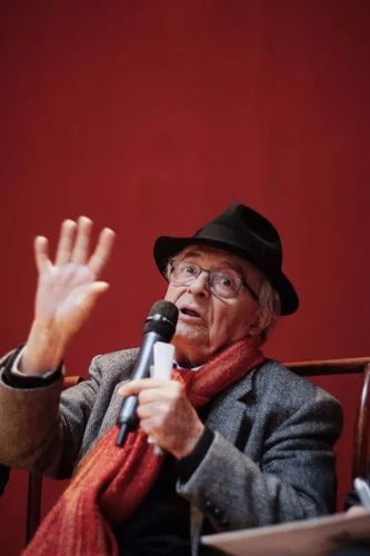 在日本,光靠写诗生活会饿死 | 对话谷川俊太郎