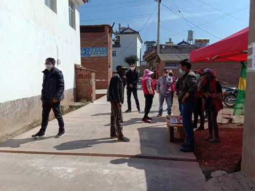 疫情防控点执勤