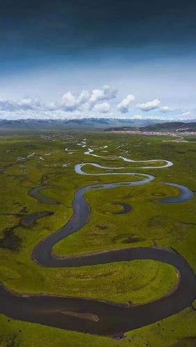 阿信镜头下的玛曲阿万仓湿地。