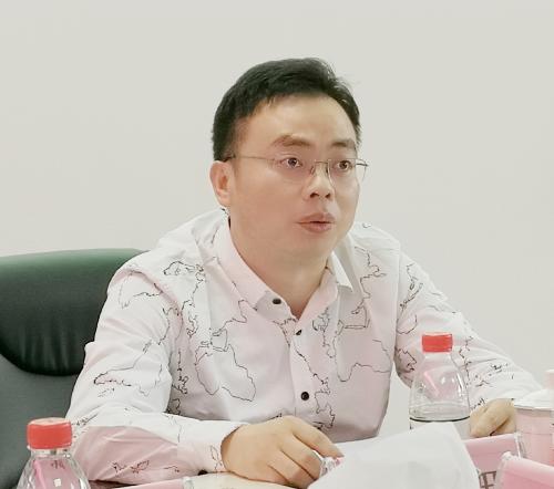 中国诗歌网总编金石开致辞