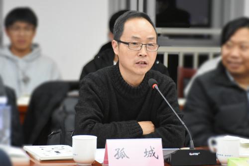 retouch_2023112519533354