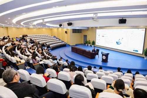 1863421096379334676_1280px