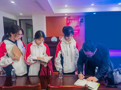 mmexport1742693604508